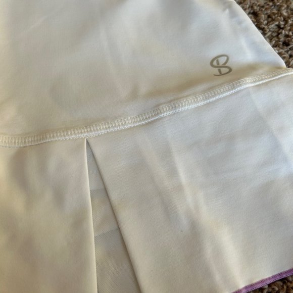 Sofibella Tennis Outfit - Picture 10 of 14